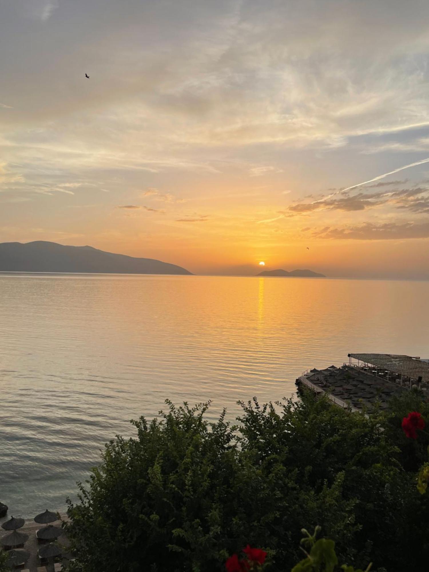 Envi Hotel Vlore Exterior photo