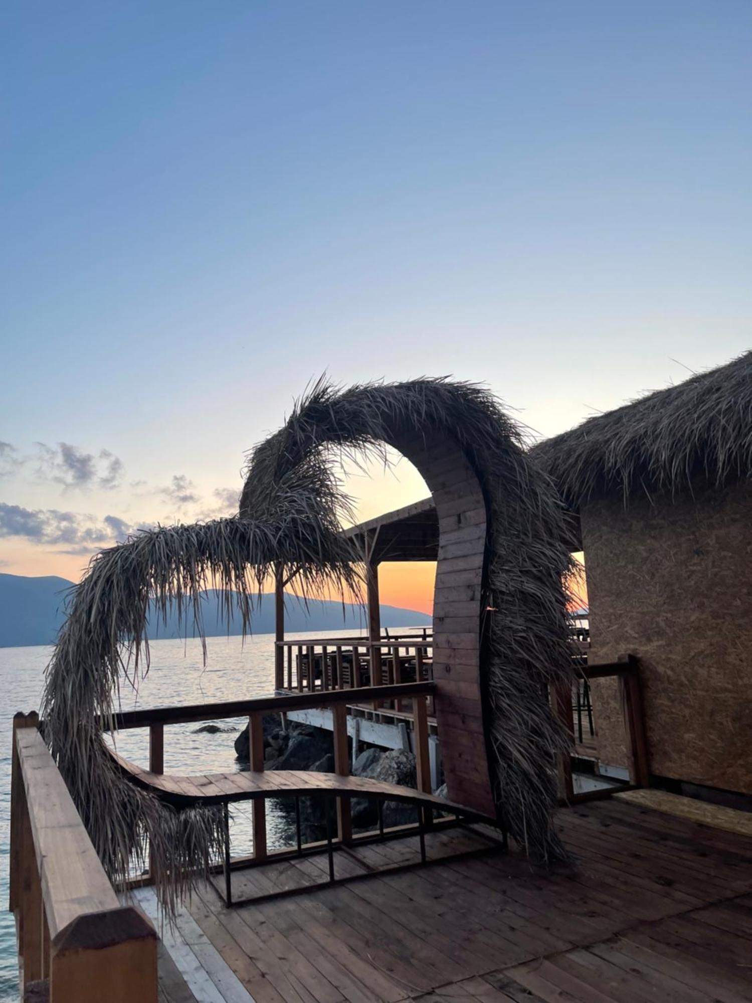 Envi Hotel Vlore Exterior photo