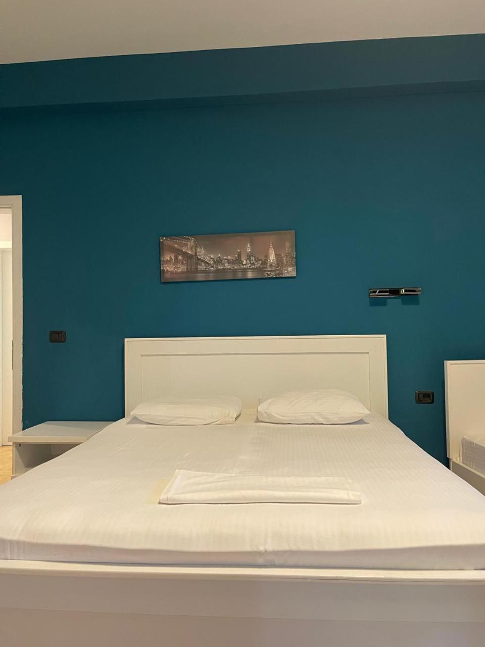 Envi Hotel Vlore Exterior photo