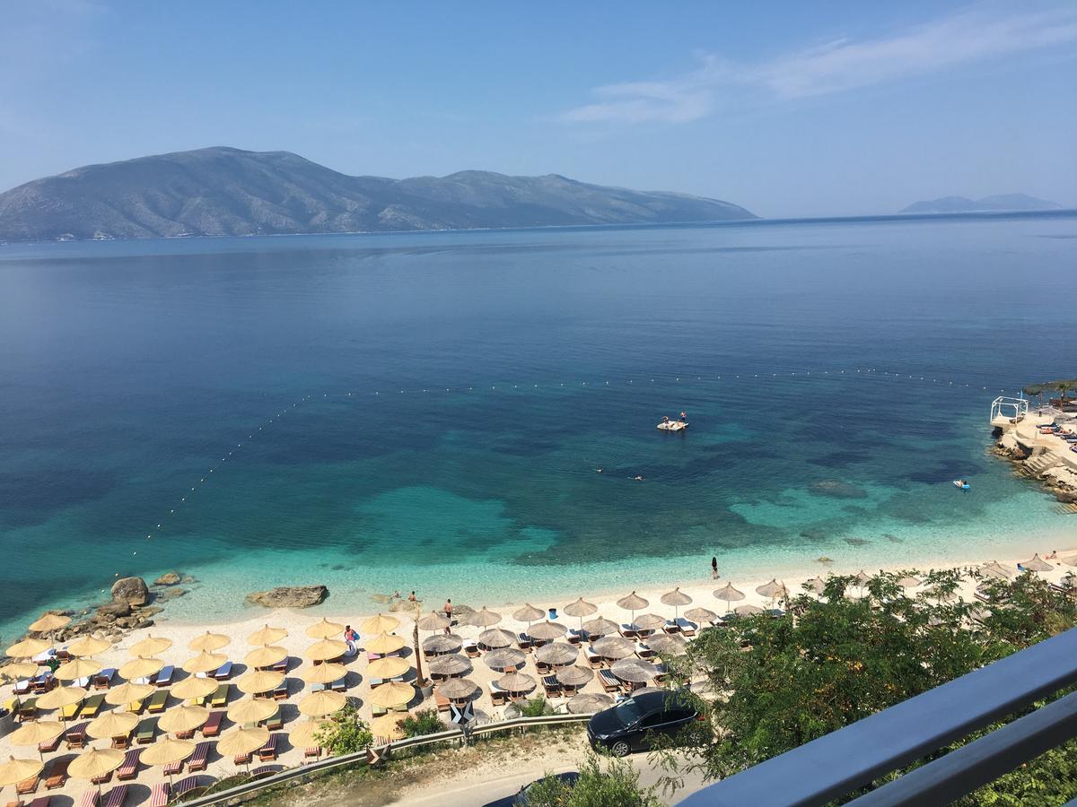 Envi Hotel Vlore Exterior photo