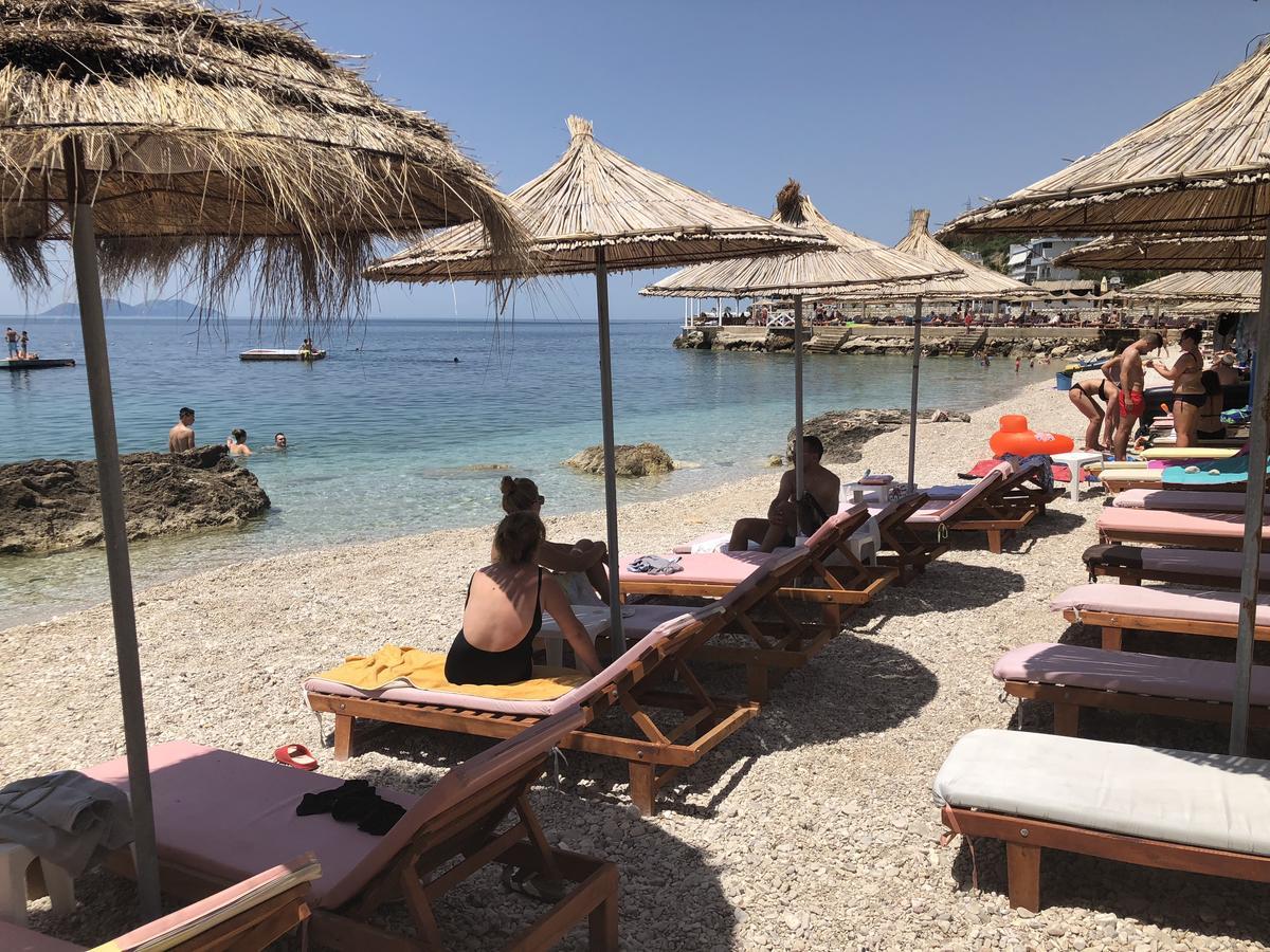 Envi Hotel Vlore Exterior photo