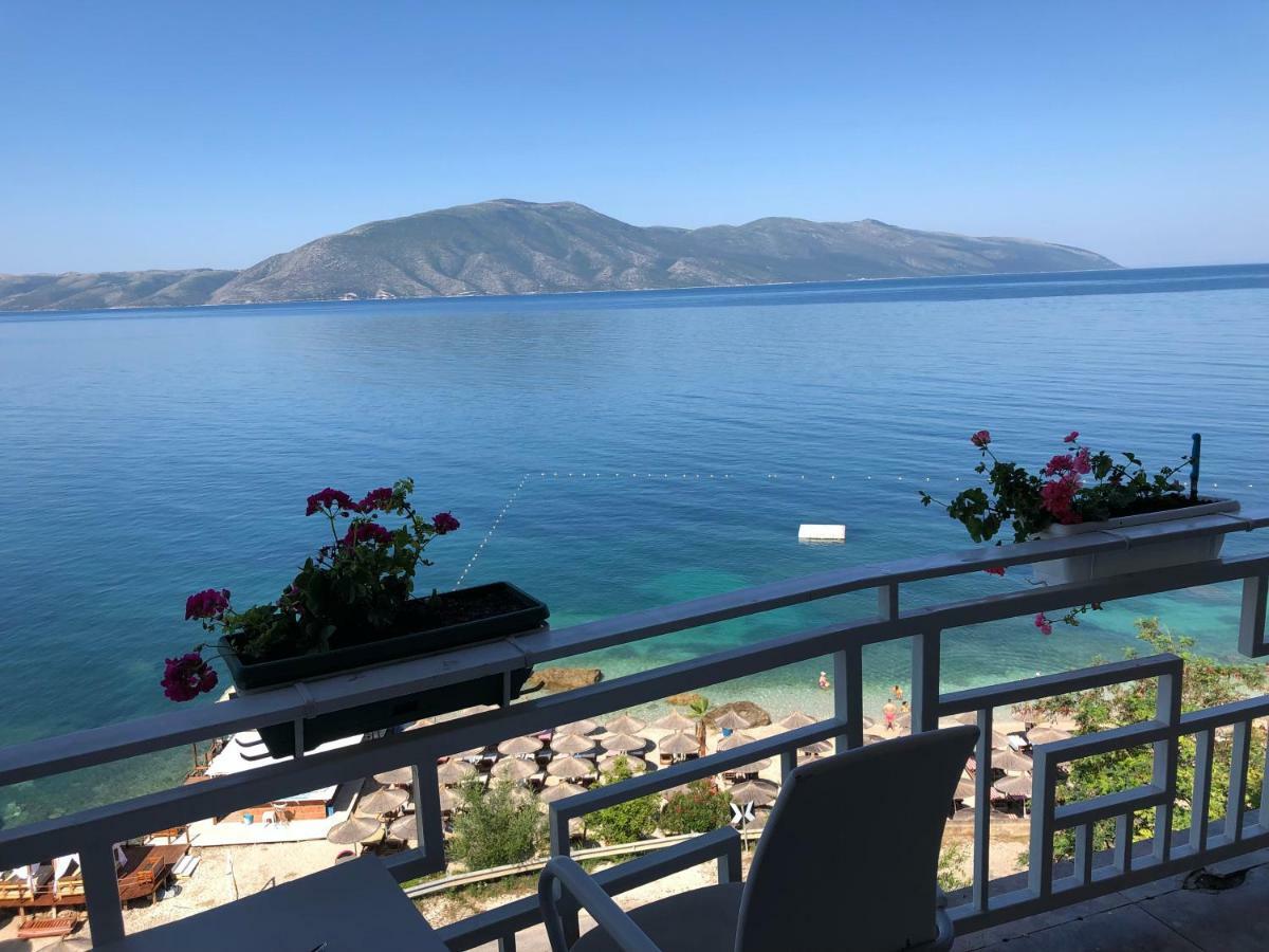 Envi Hotel Vlore Exterior photo
